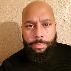 Meet your Posher, Dennis